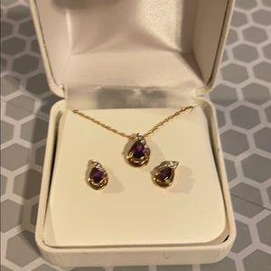 Earnings and necklace